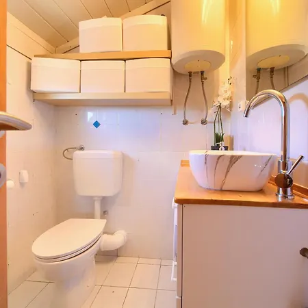 Daire Old Loft Vrbnik (Primorje-Gorski Kotar)